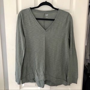 Green Longsleeve V-Neck Tee✨